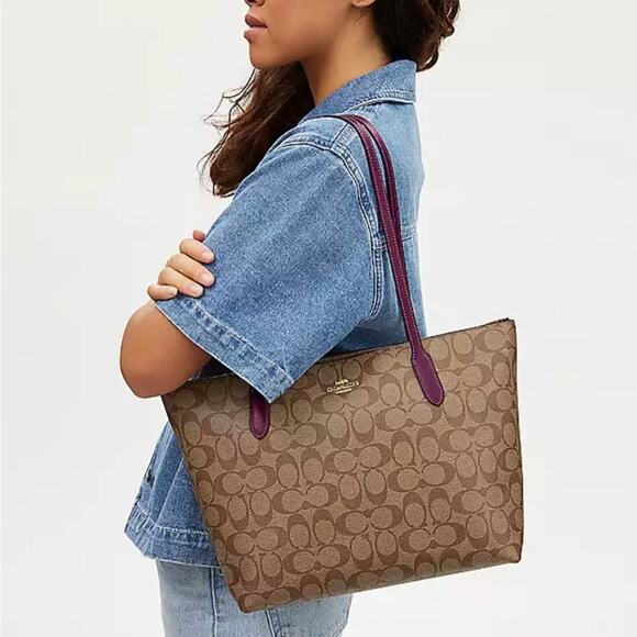 NWT - COACH - Zip Top Tote In Signature Canvas - Picture 5 of 5